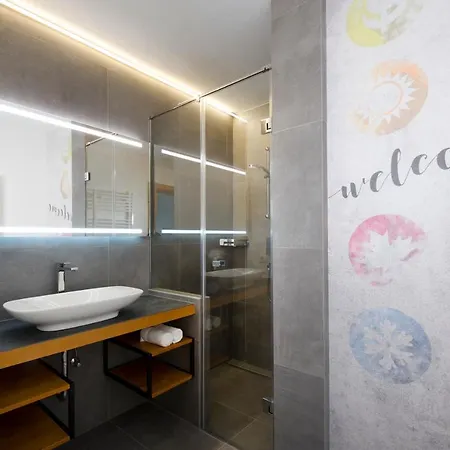 ホテル Vierjahreszeiten