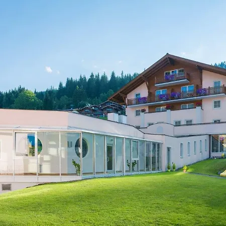 ホテル Vierjahreszeiten