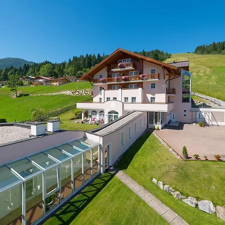 Vierjahreszeiten فندق 4*