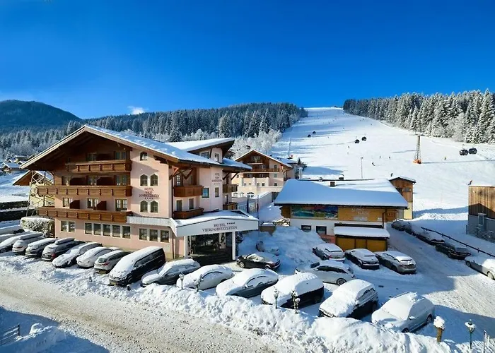 Vierjahreszeiten Hotel 4*